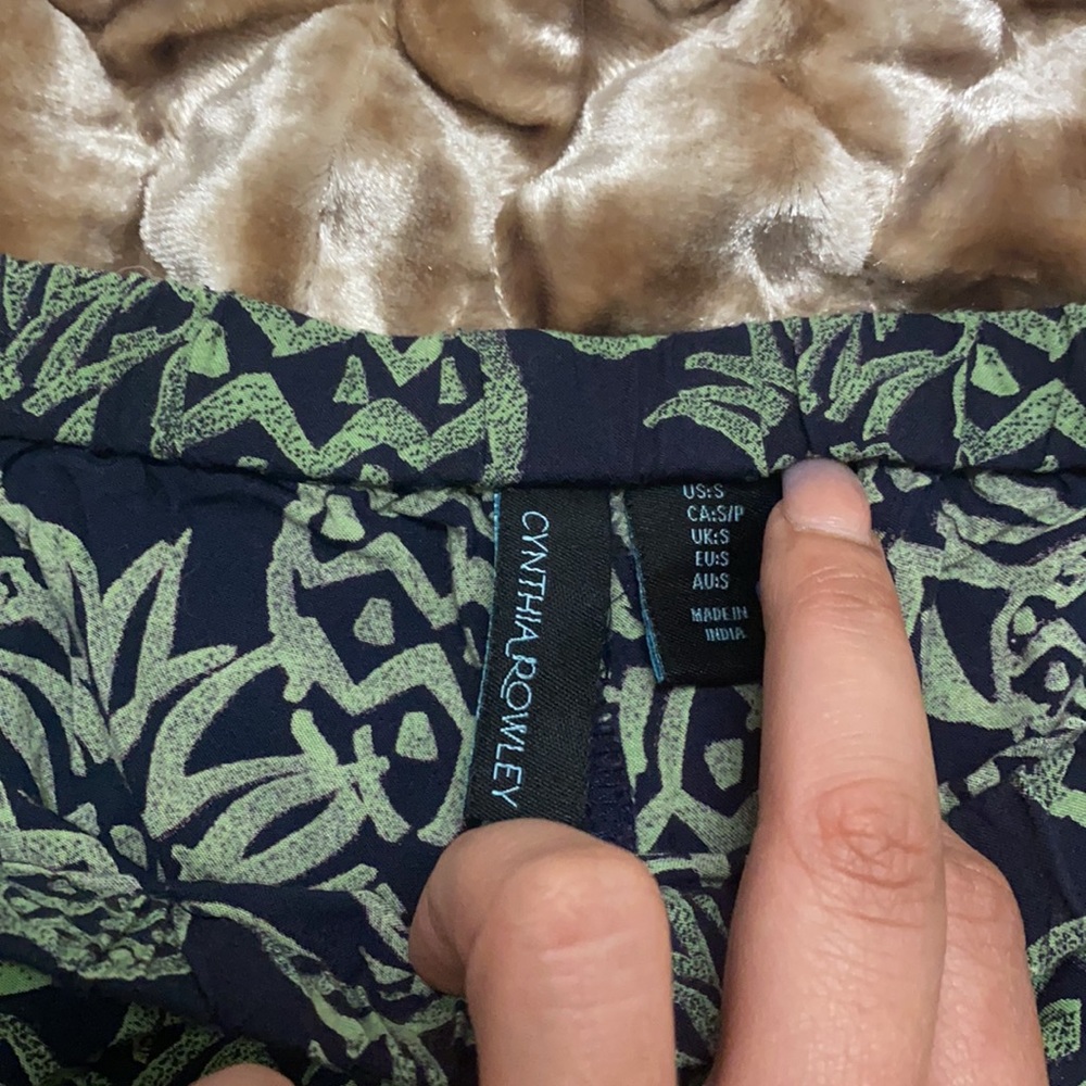 Navy blue and green pineapple shorts - Picture 4 of 5